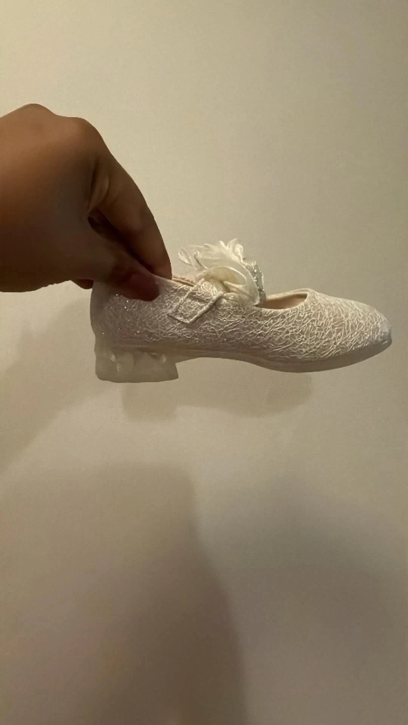 Children's White Lace Shoes with Bows - photo 2