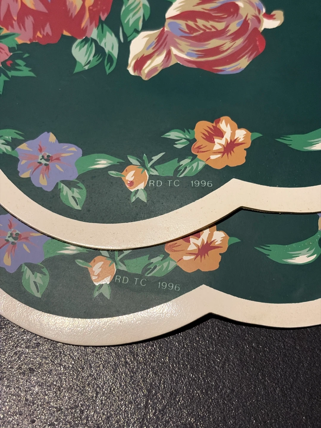 Vintage Vinyl Placemats - Set of 2 - Floral Design - photo 2