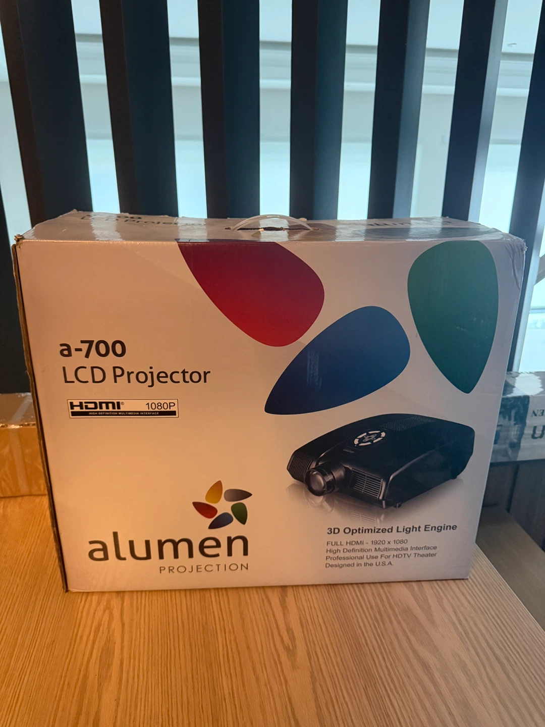Brand New Alumen Projection a-700 LCD Projector and HD Screen