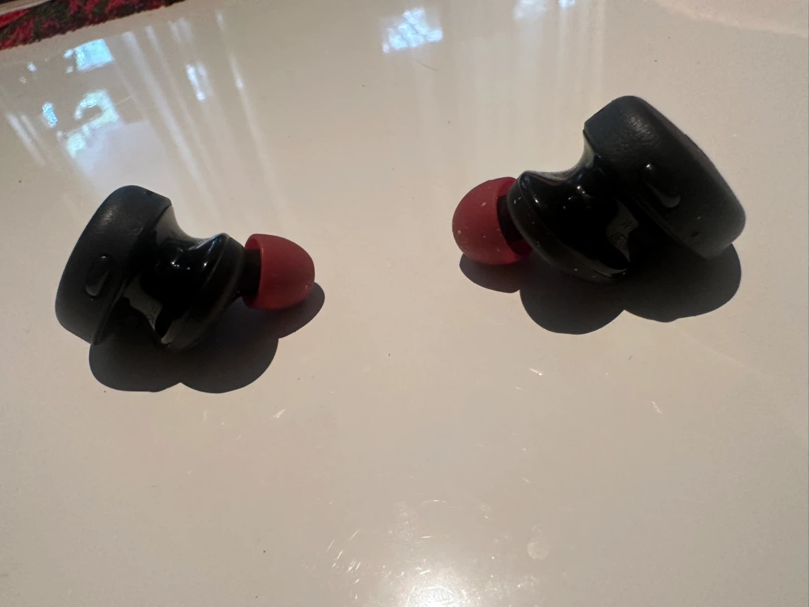 Sony Wireless Earbuds. Model-WF-XB700 - photo 3