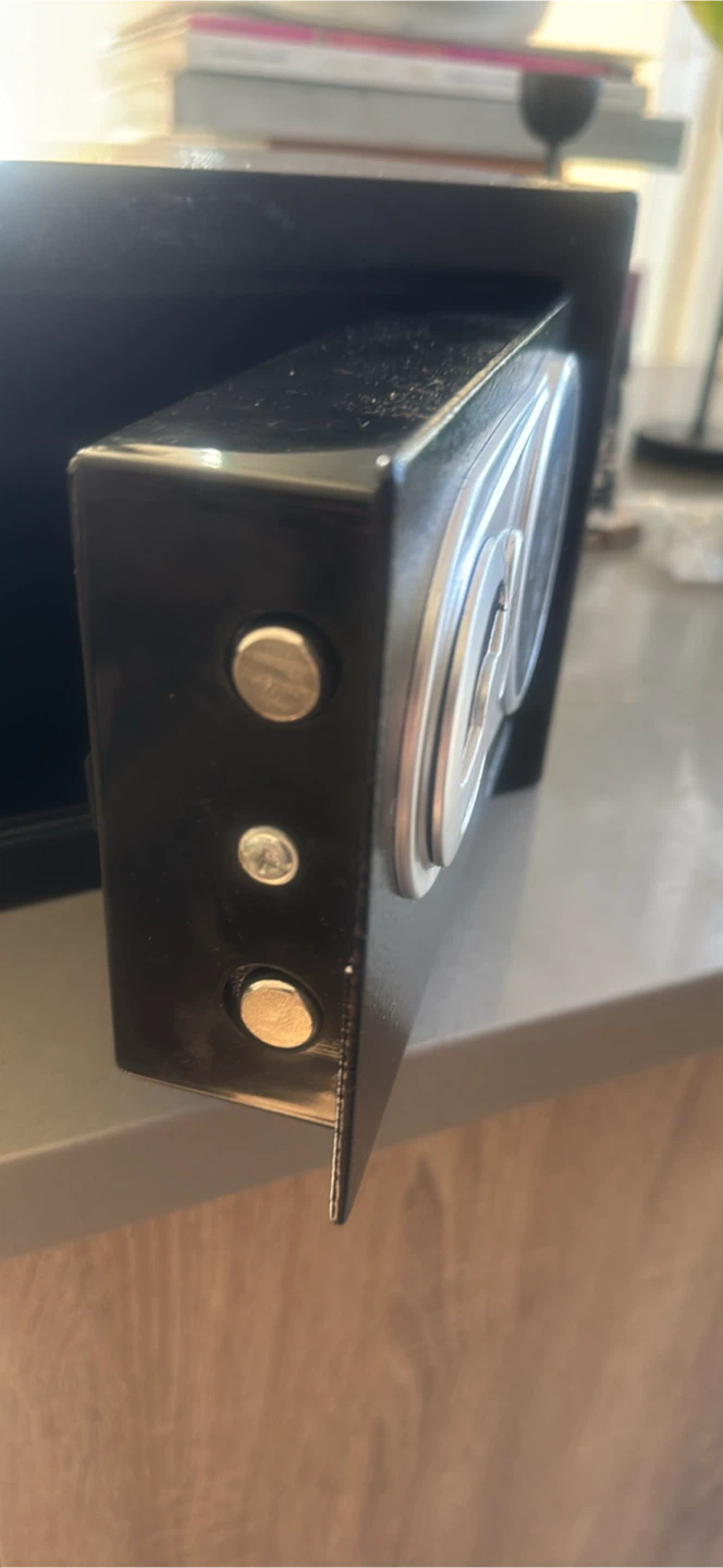 Comsafe Digital Safe with Keys - photo 3