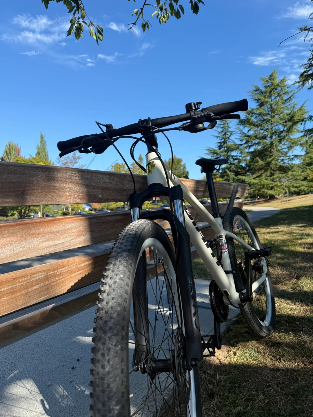 SELLING 2 MOUNTAIN BIKES