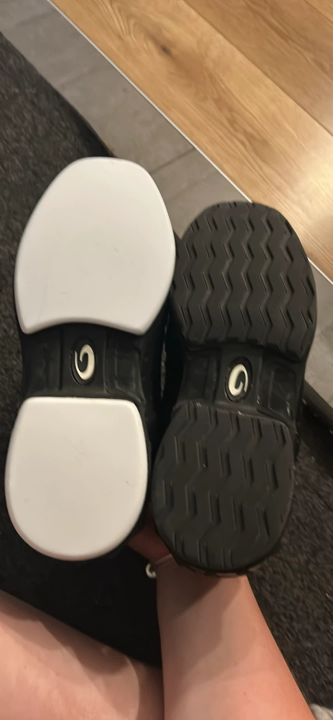 Women’s Goldline Curling Shoes - photo 5