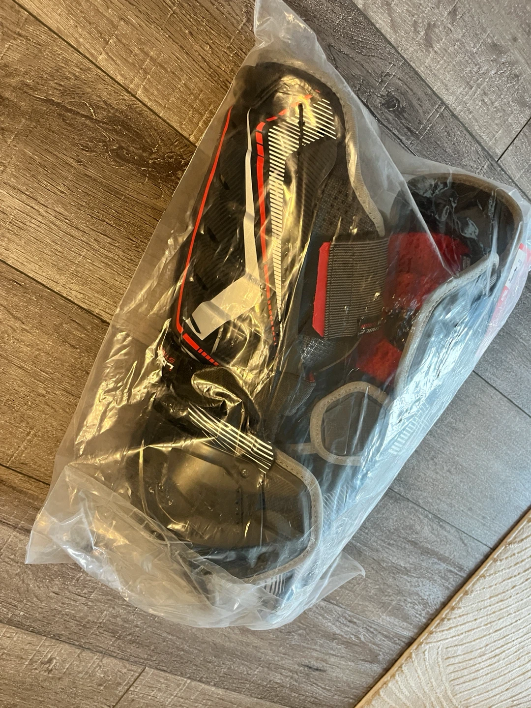 CCM FT390 Senior Shin Guards 14” - photo 3