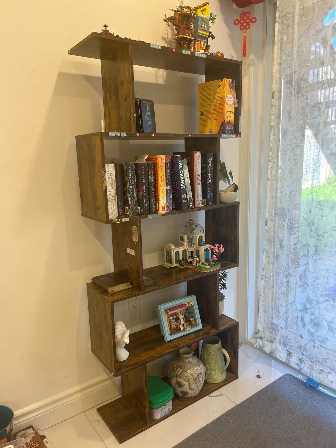 Zigzag Bookshelf