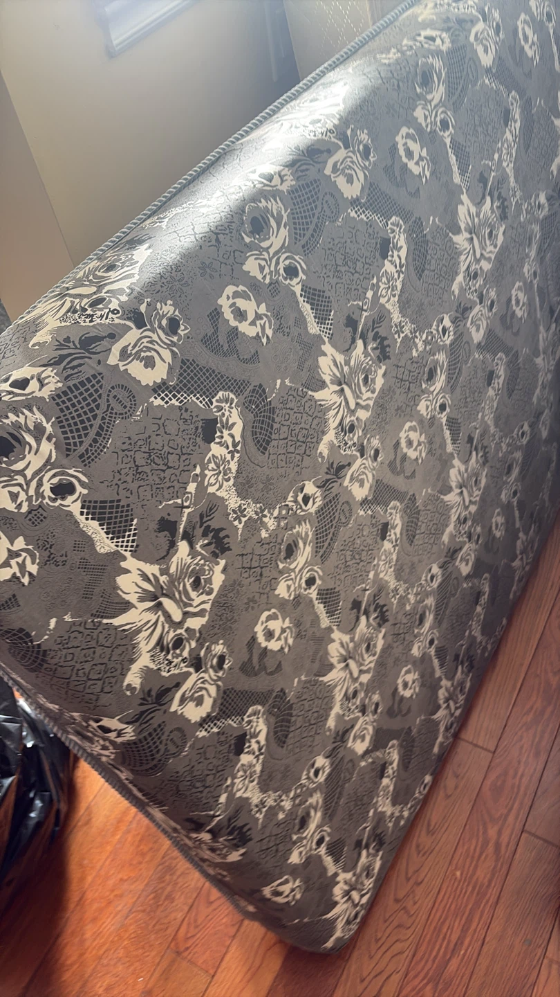 Free Single and Twin Mattress - good condition - photo 4