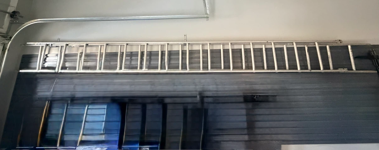 Aluminum Extension Ladder 25 ft