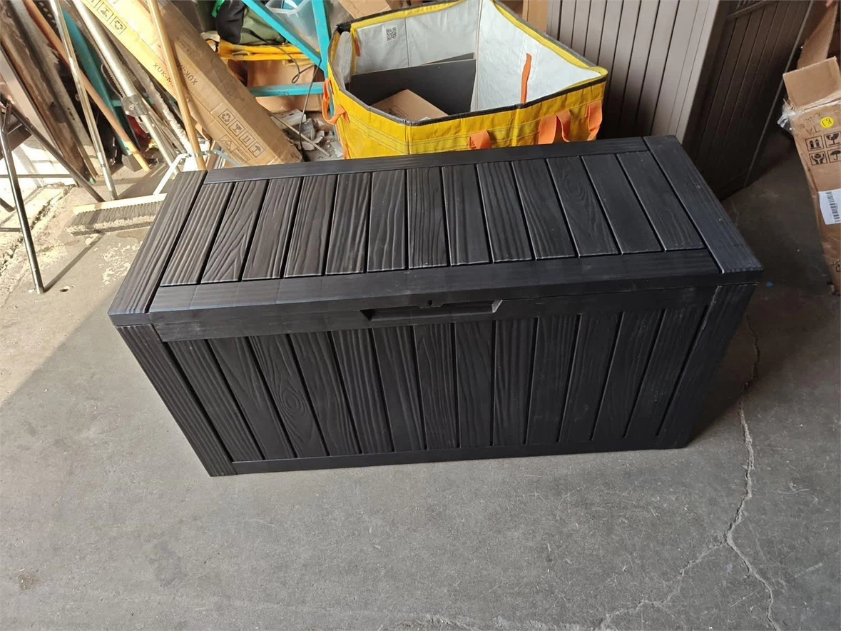 75 gallon Outdoor storage box - photo 3