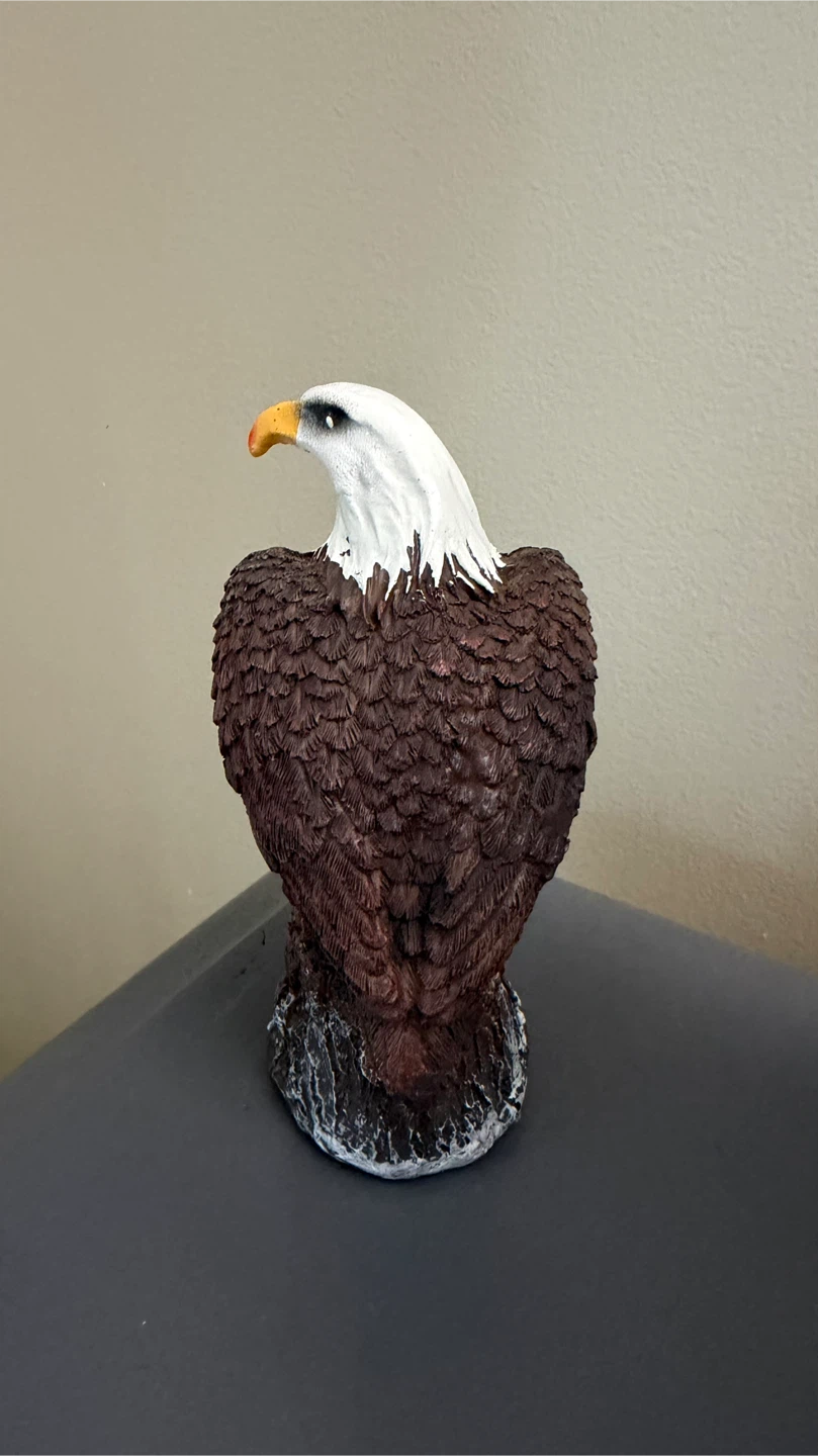 Bald Eagle Resin Figurine - photo 2