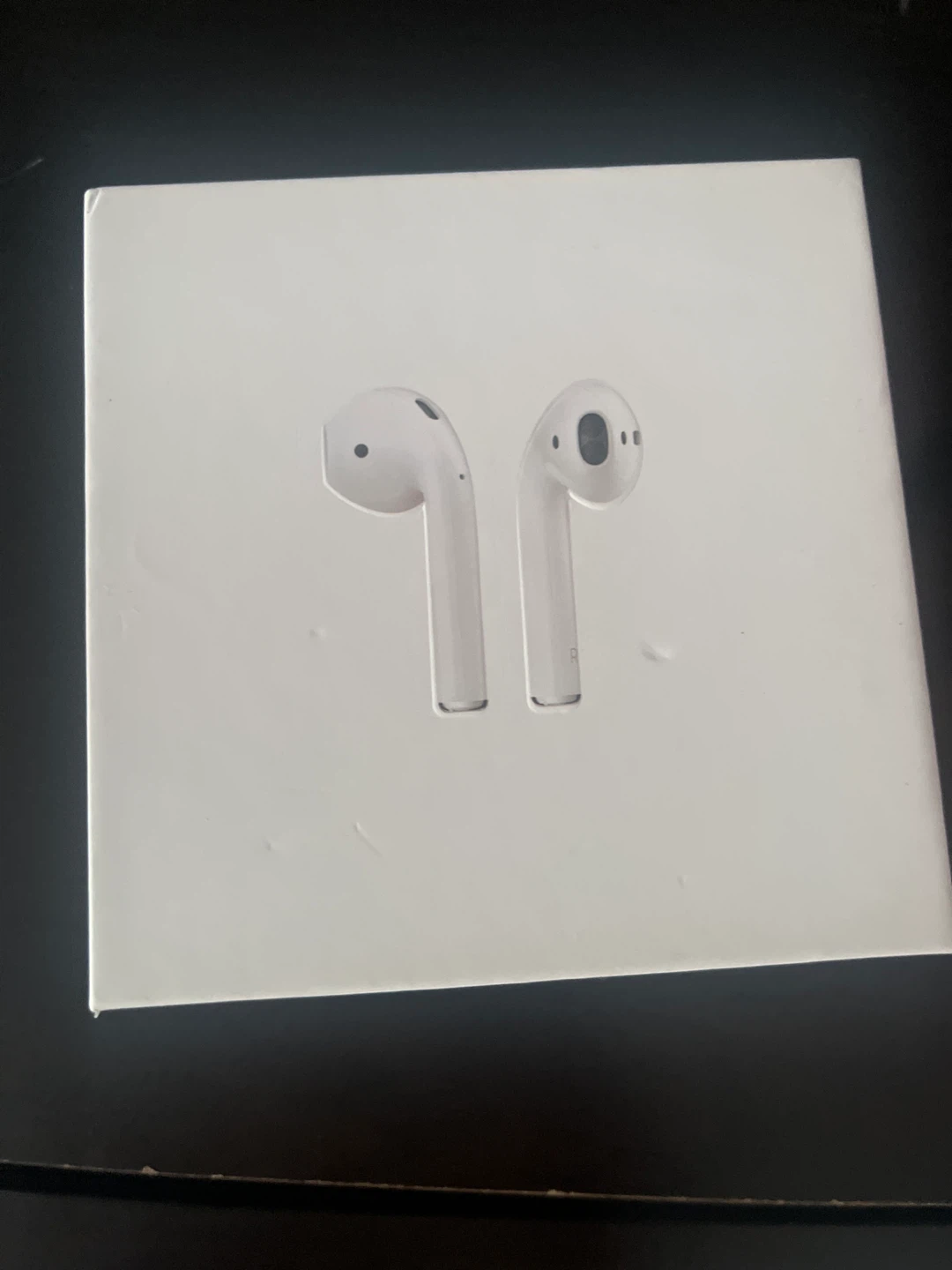Apple AirPods with Wireless Charging Case
