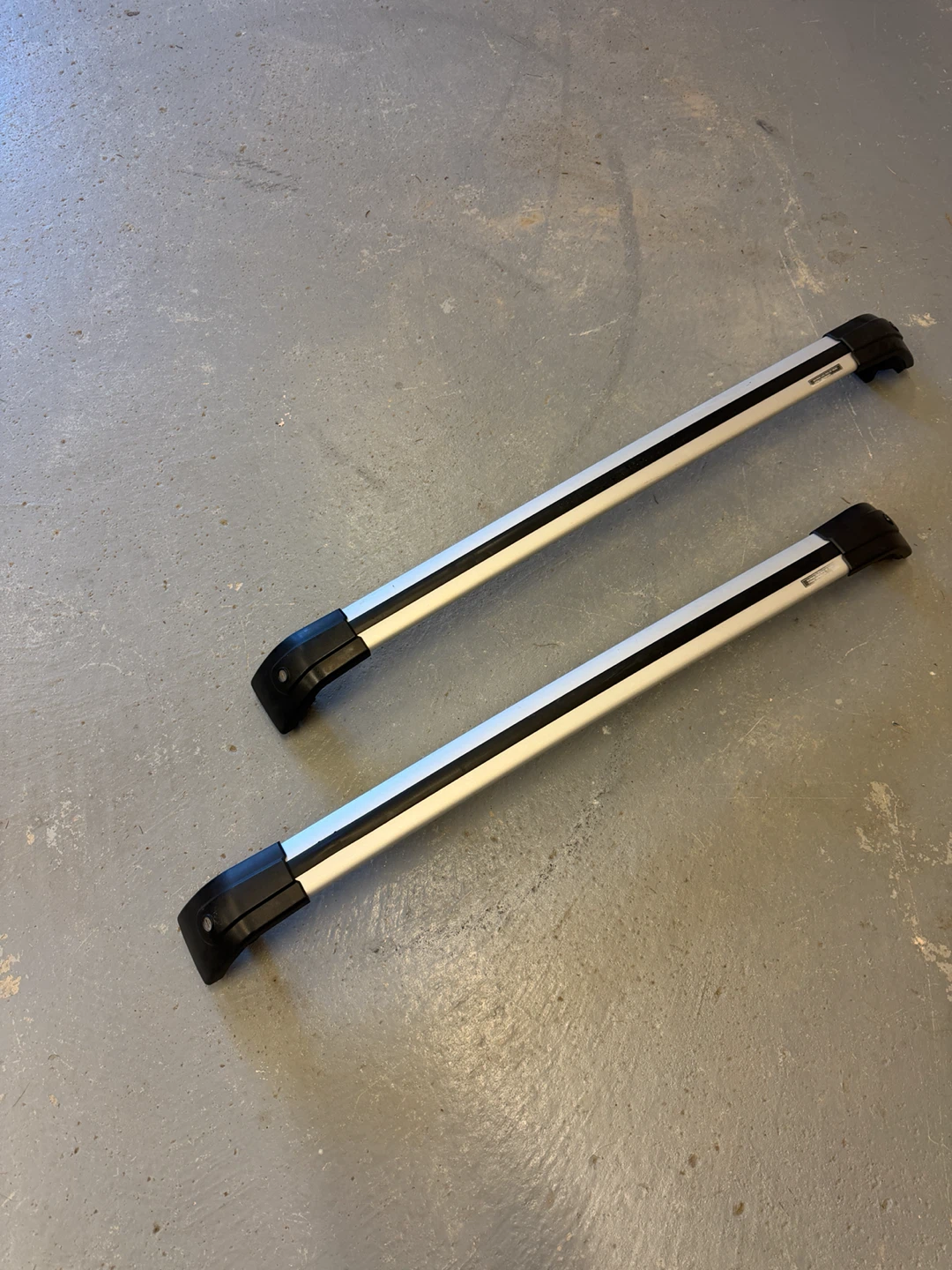 Lockable Roof Rack Cross Bars