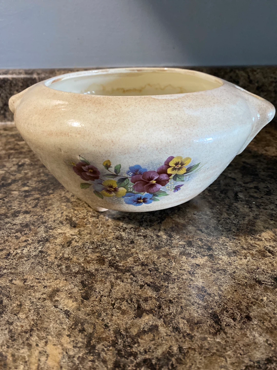 Ceramic decorative dish