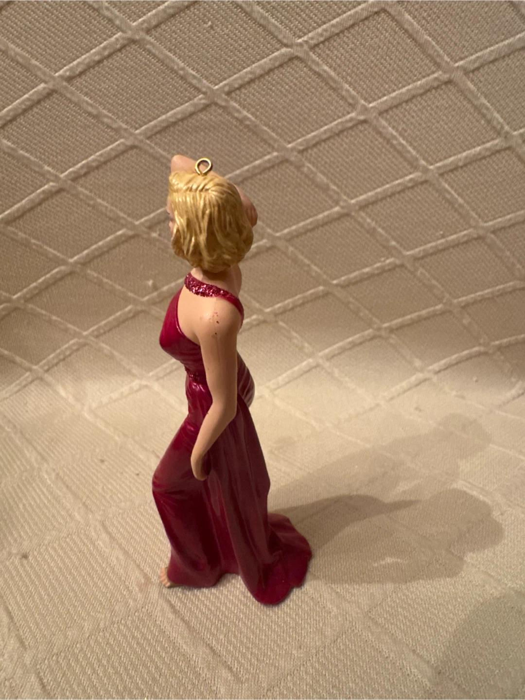 Hallmark Keepsake Marilyn Monroe Ornament - photo 3