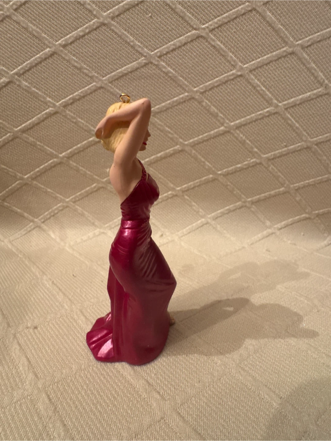 Hallmark Keepsake Marilyn Monroe Ornament - photo 5