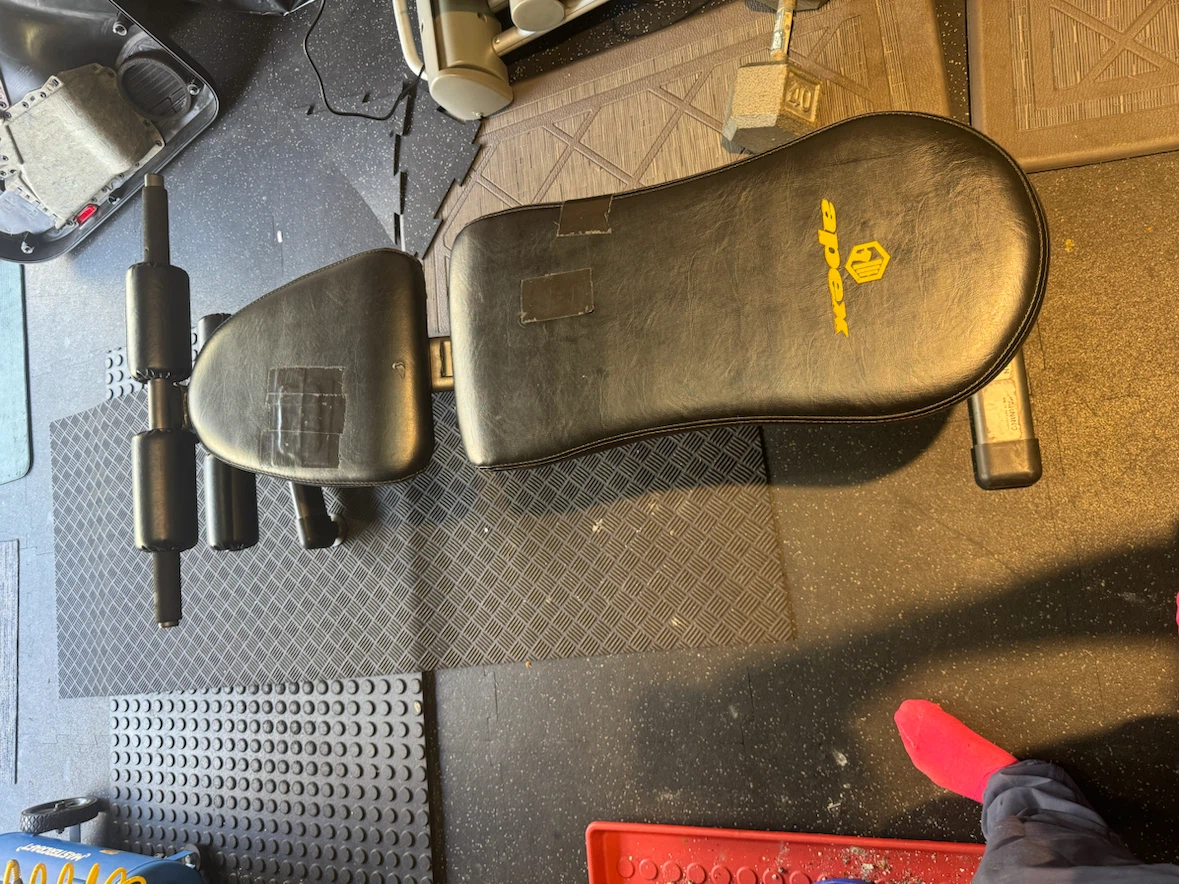 Apex weight bench (adjustable) - photo 2