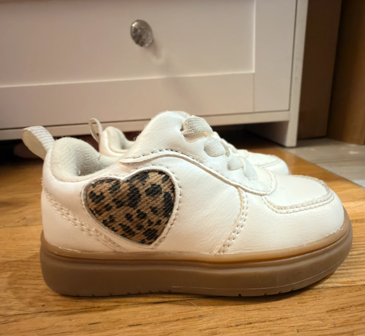 Old Navy Toddler White Sneakers with Leopard Heart - photo 2