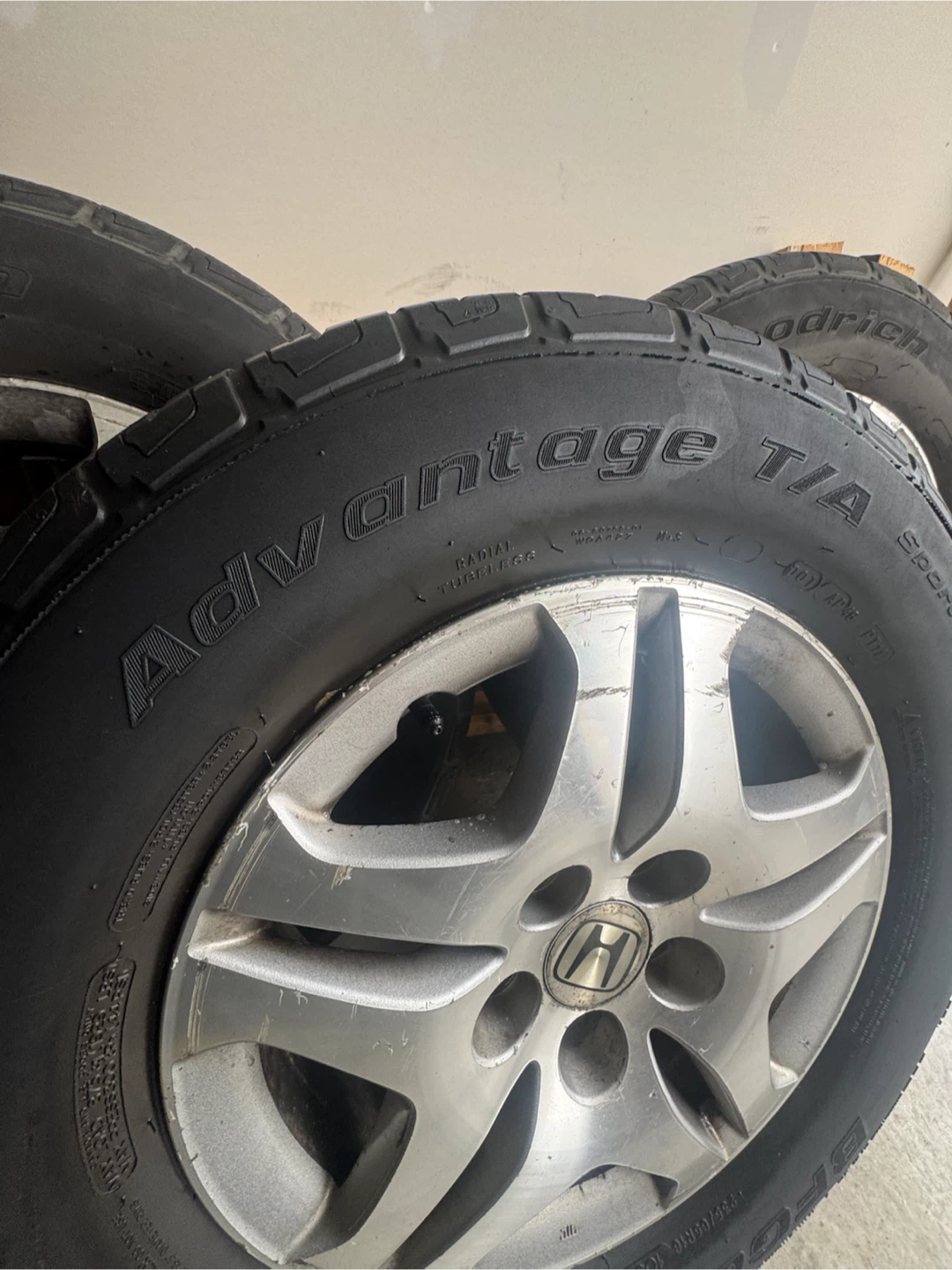 Set of 4 BFGoodrich Advantage T/A Tires on Honda Rims - photo 2