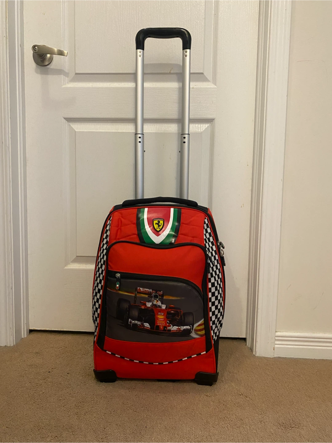 Travel Backpack on wheels: Ferrari Scuderia Limited Edition! - photo 4