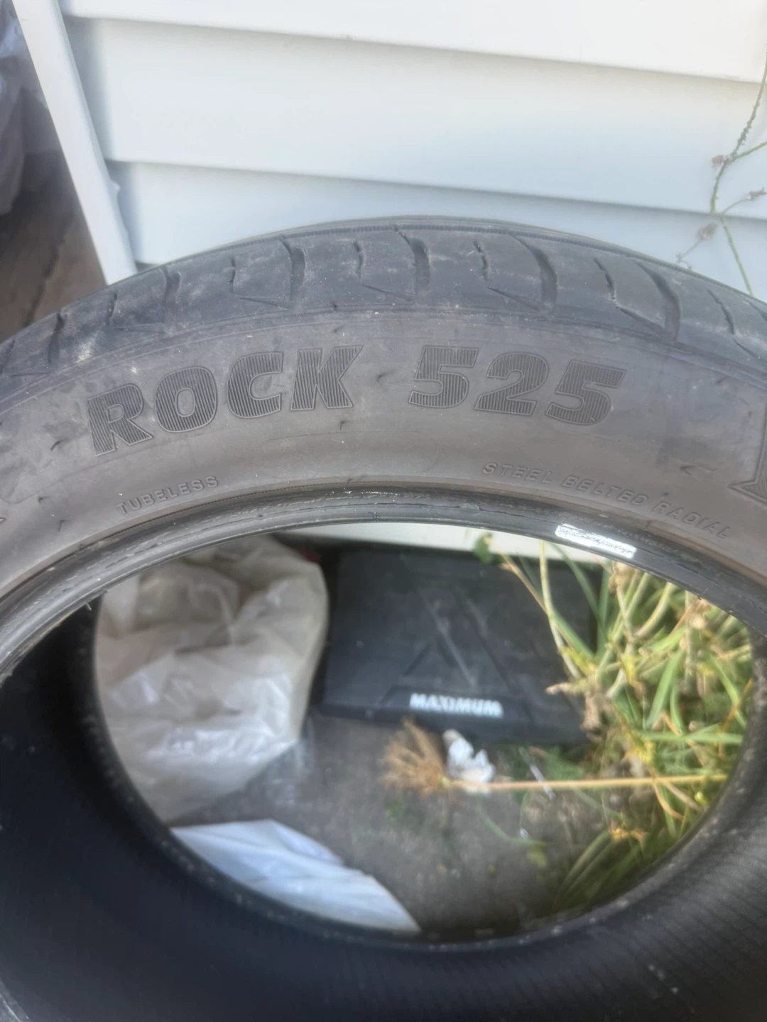 Rock 525 All-Season Tire 245/45R19 - photo 3