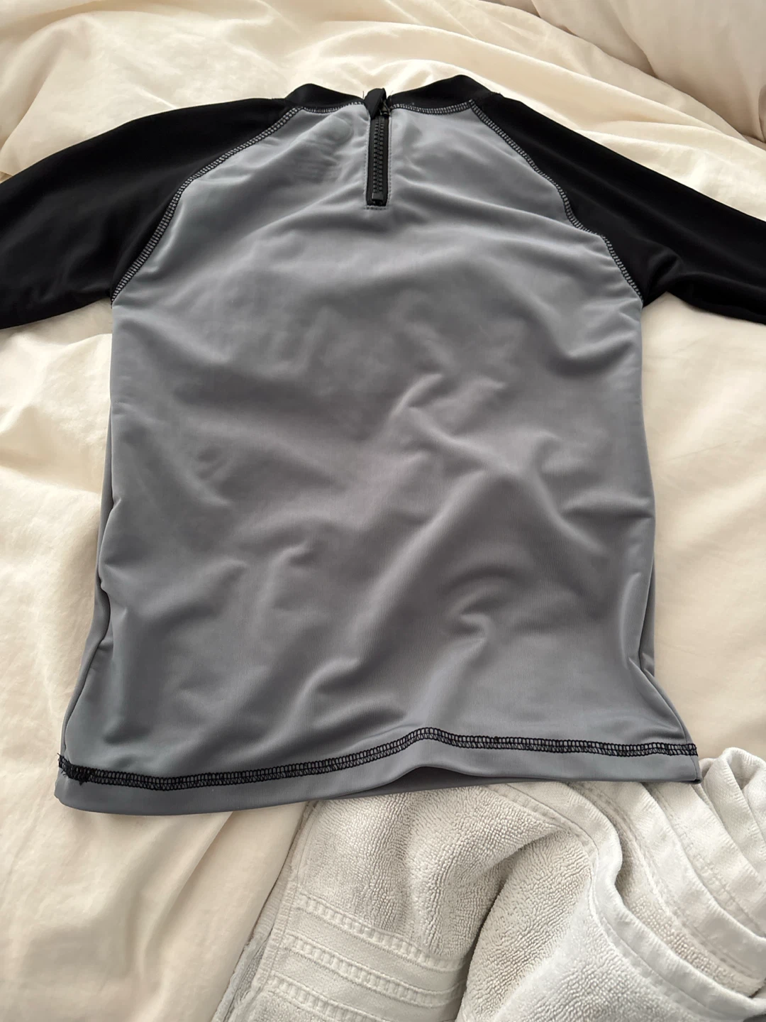 Batman Rash guard Swim Shirt Size 7 - photo 2