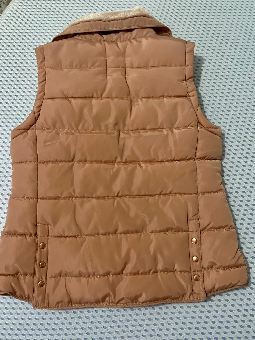 Guess Puffer Vest with Faux Fur Collar - photo 3
