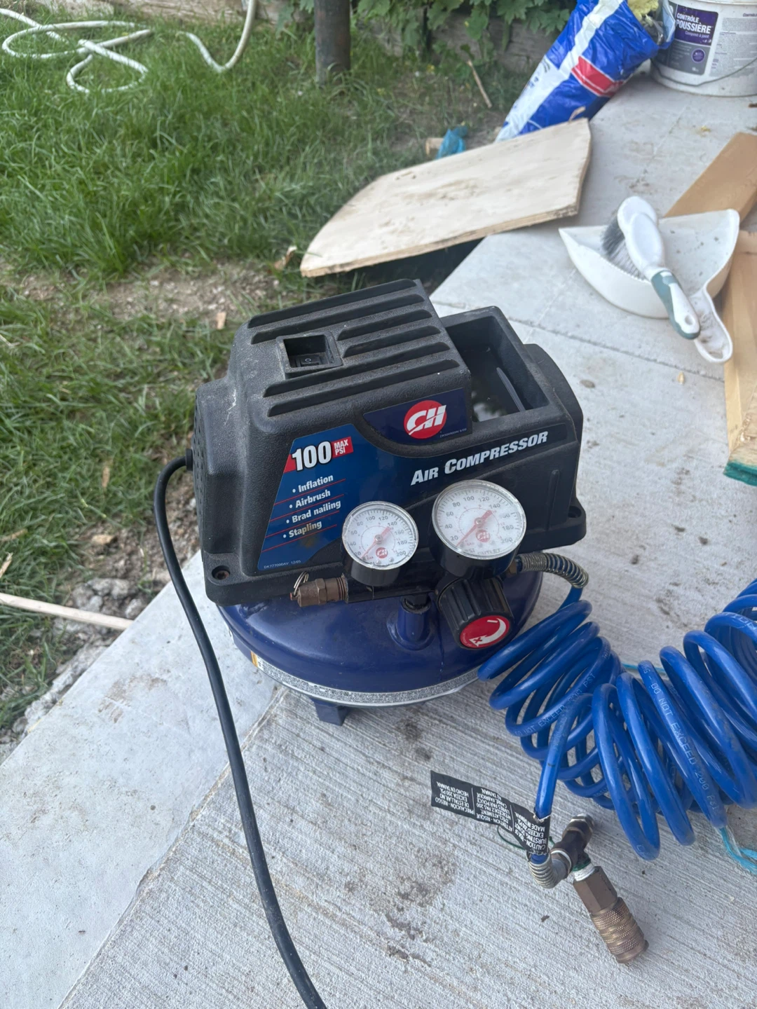 Campbell Hausfeld 100 PSI Air Compressor - photo 2