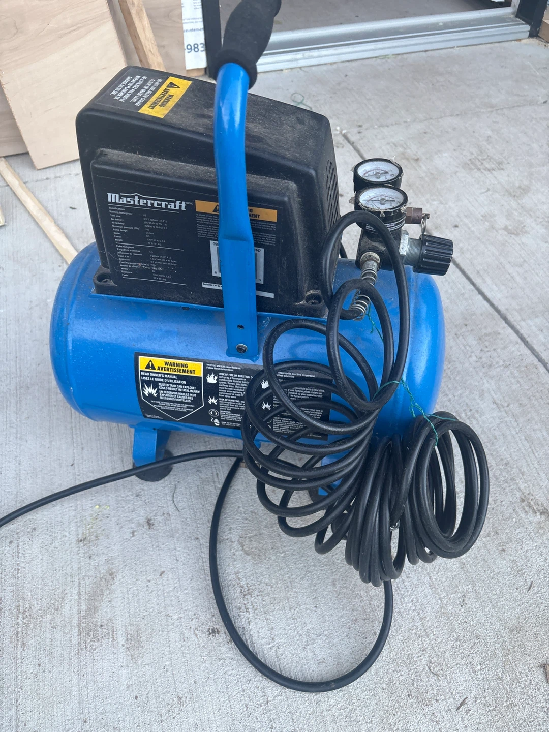 Mastercraft 3-Gallon Air Compressor - photo 2