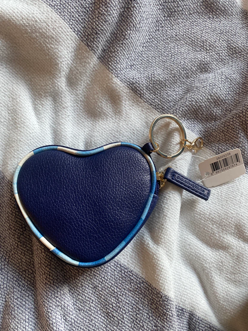 Bath & Body Works Heart Shaped Pouch Keychain - photo 2