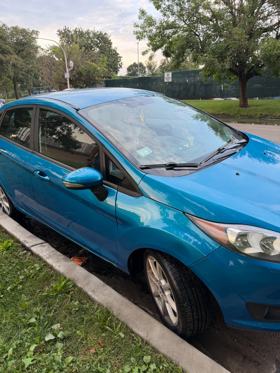 Blue Ford Fiesta Sedan - photo 3