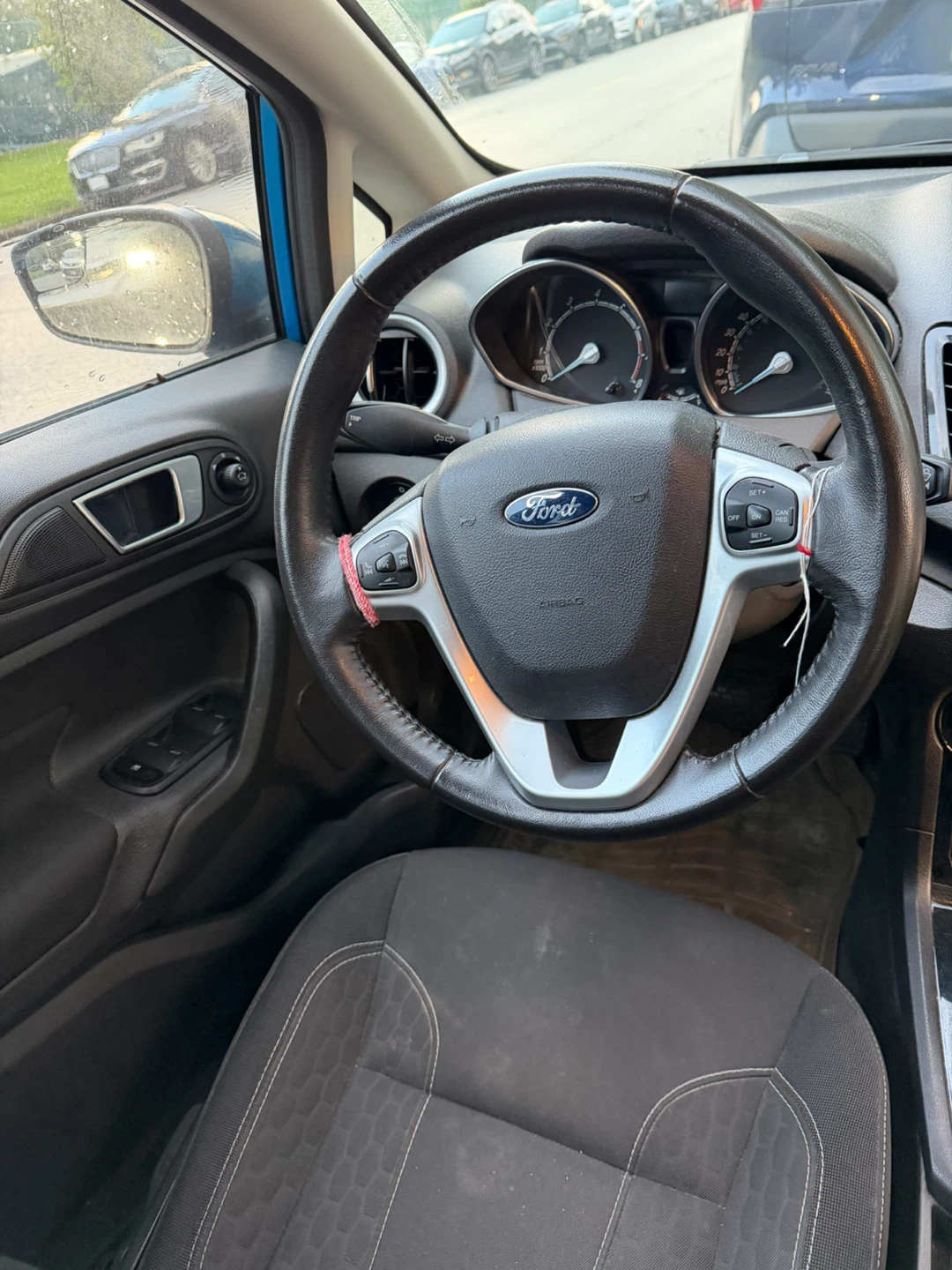 Blue Ford Fiesta Sedan - photo 5