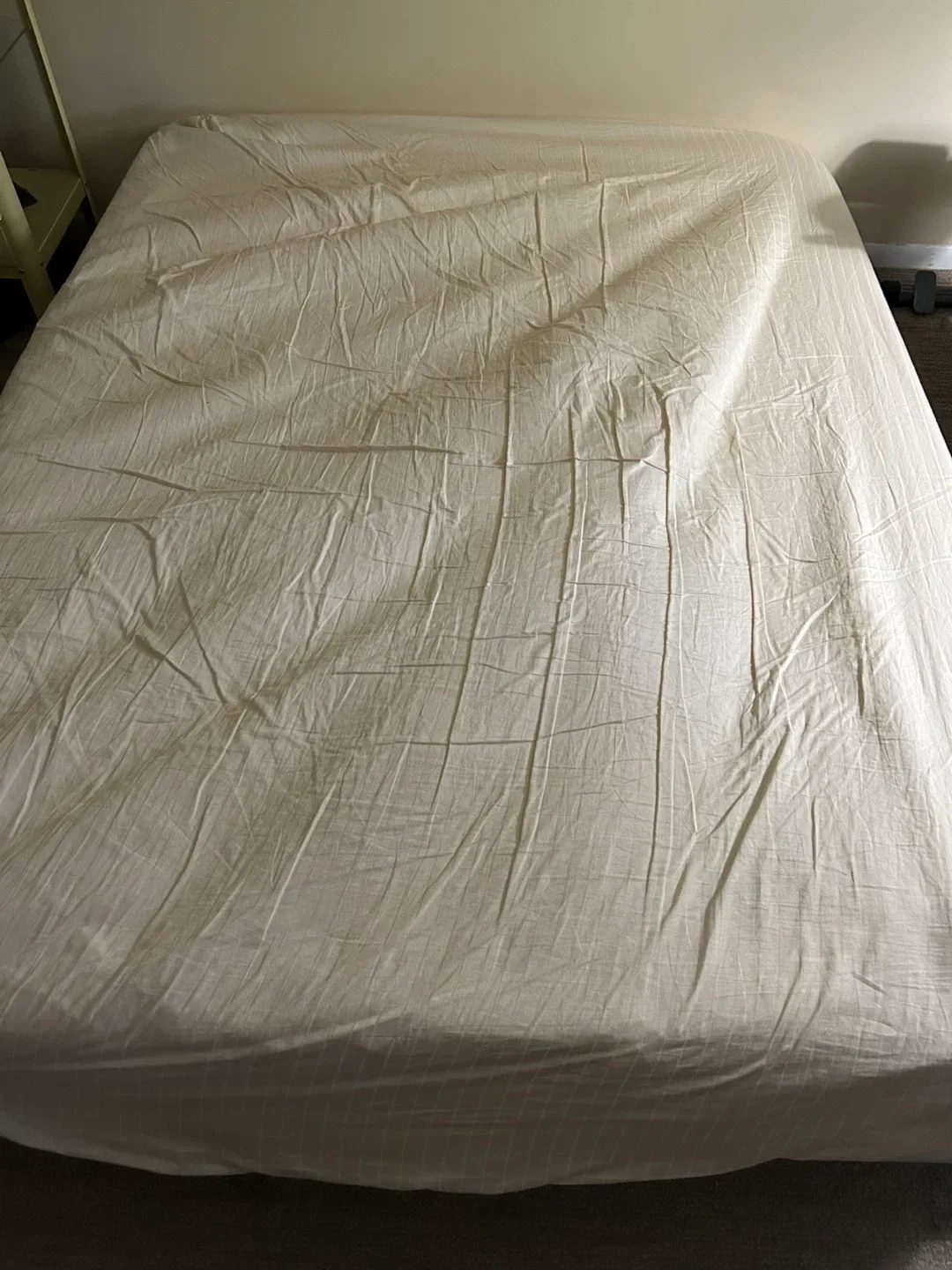 Queen Tempur-pedic Mattress Pad with box spring