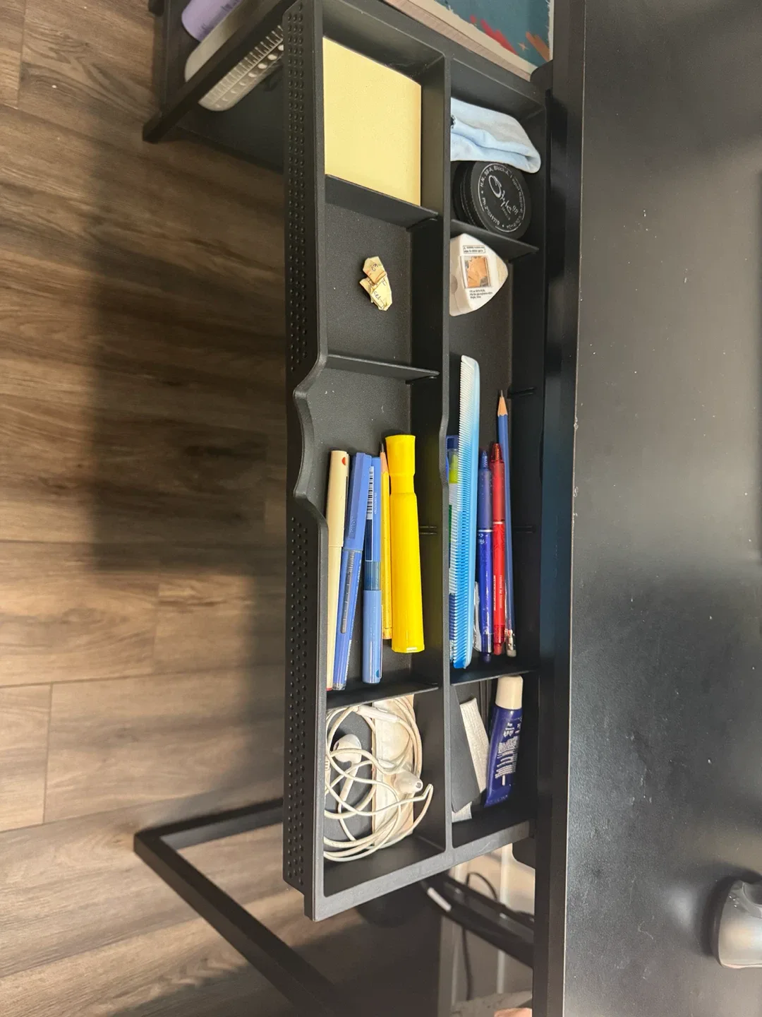 Study/work table - photo 3