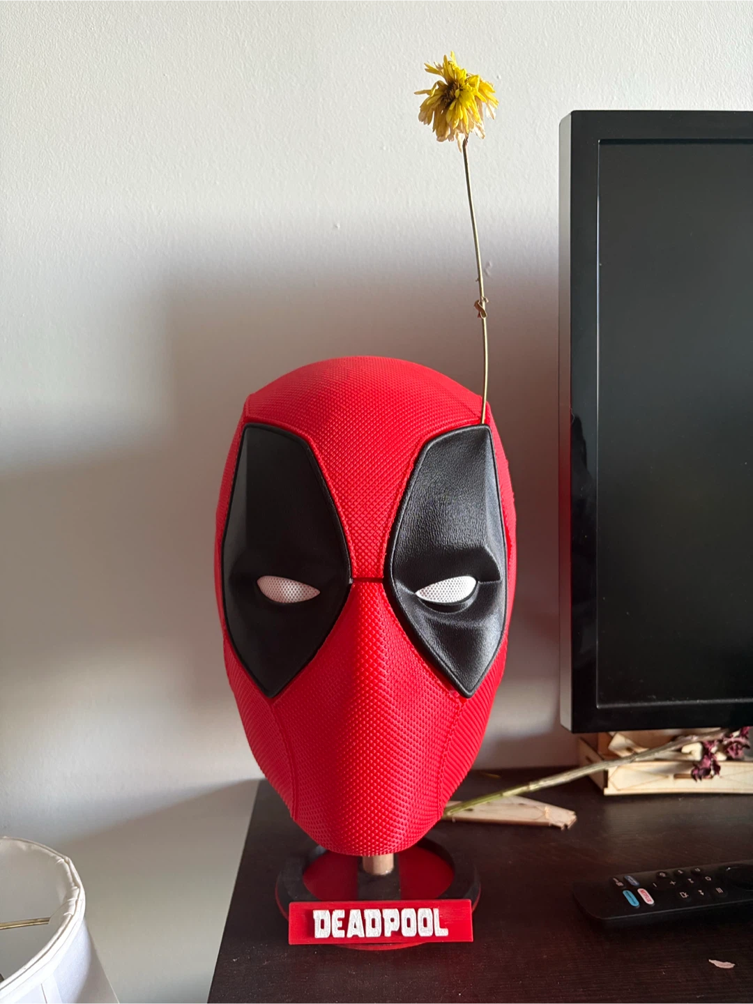 Deadpool Mask Display Stand - photo 3