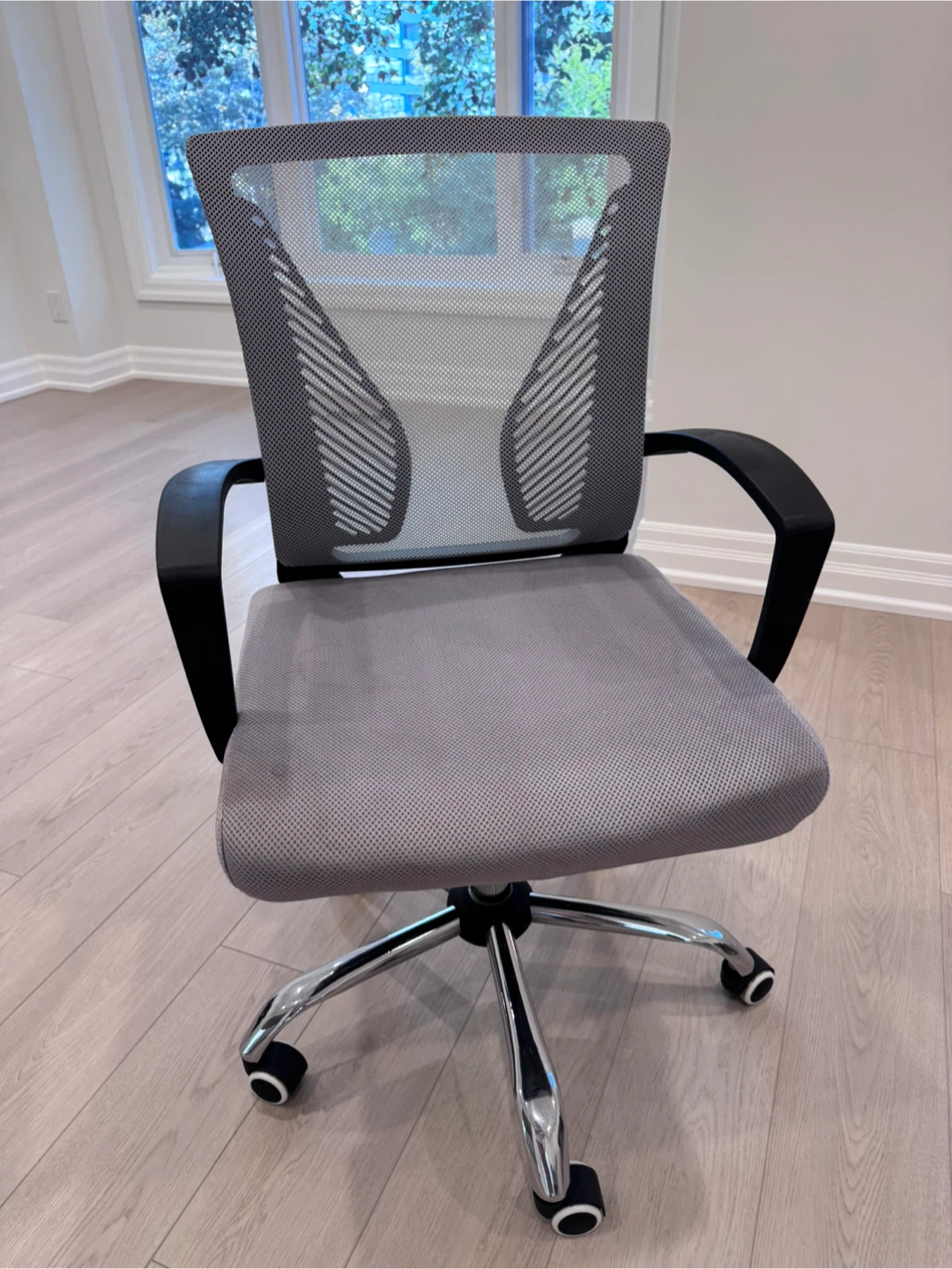 Grey Mesh Office Chair