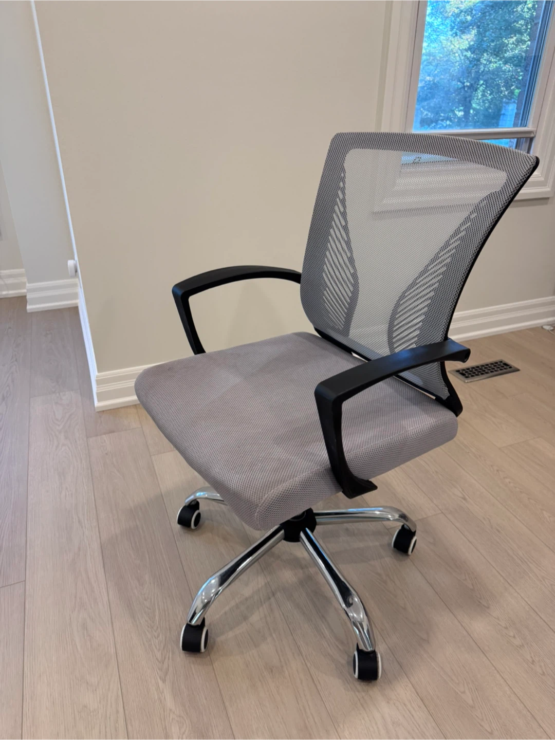 Grey Mesh Office Chair - photo 3