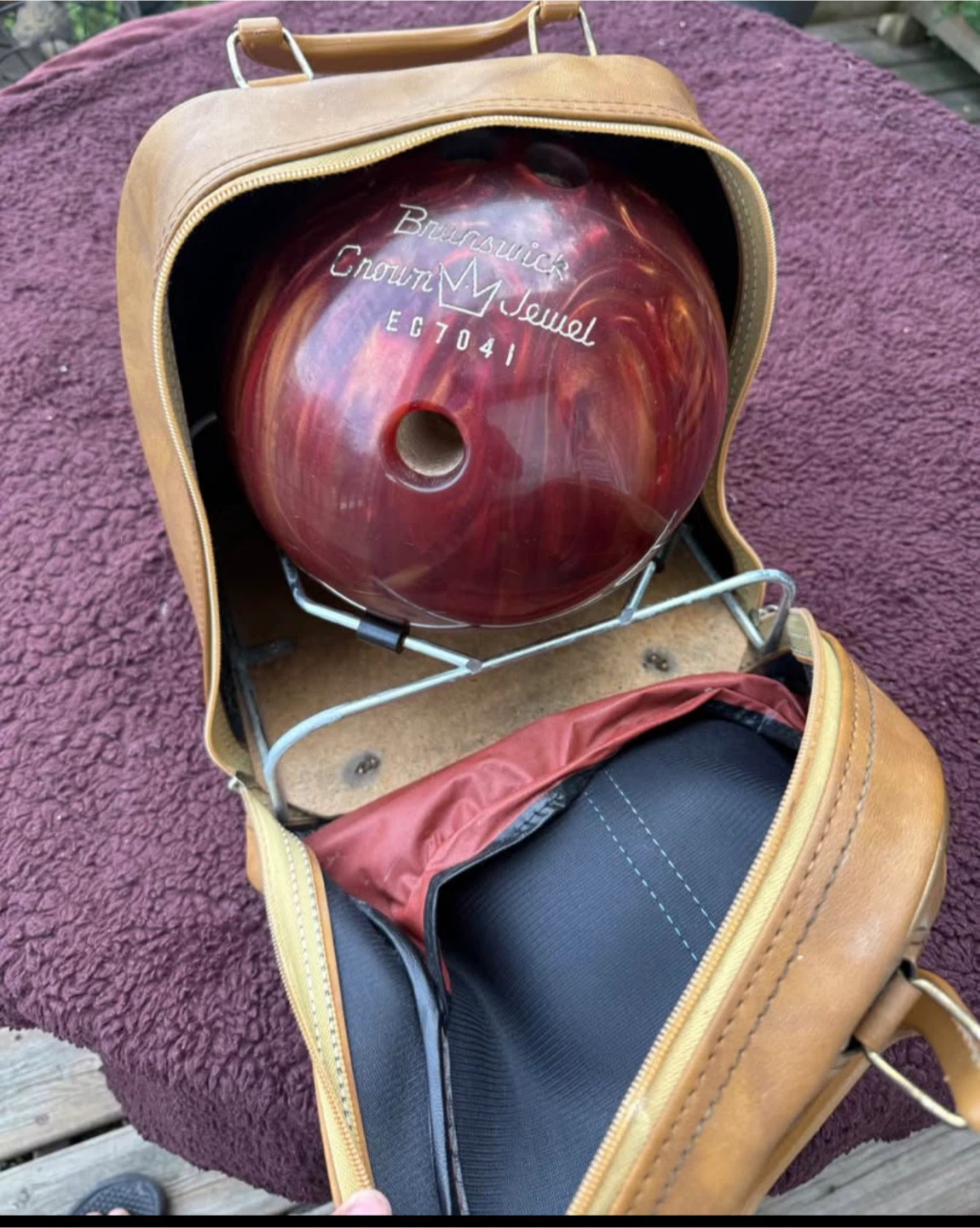 Brunswick Crown Jewel Bowling Ball Bag - photo 2