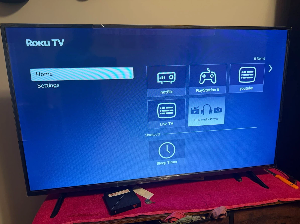 Philips Roku TV with Airtel Wow 10K 4K Ultra HD Box
