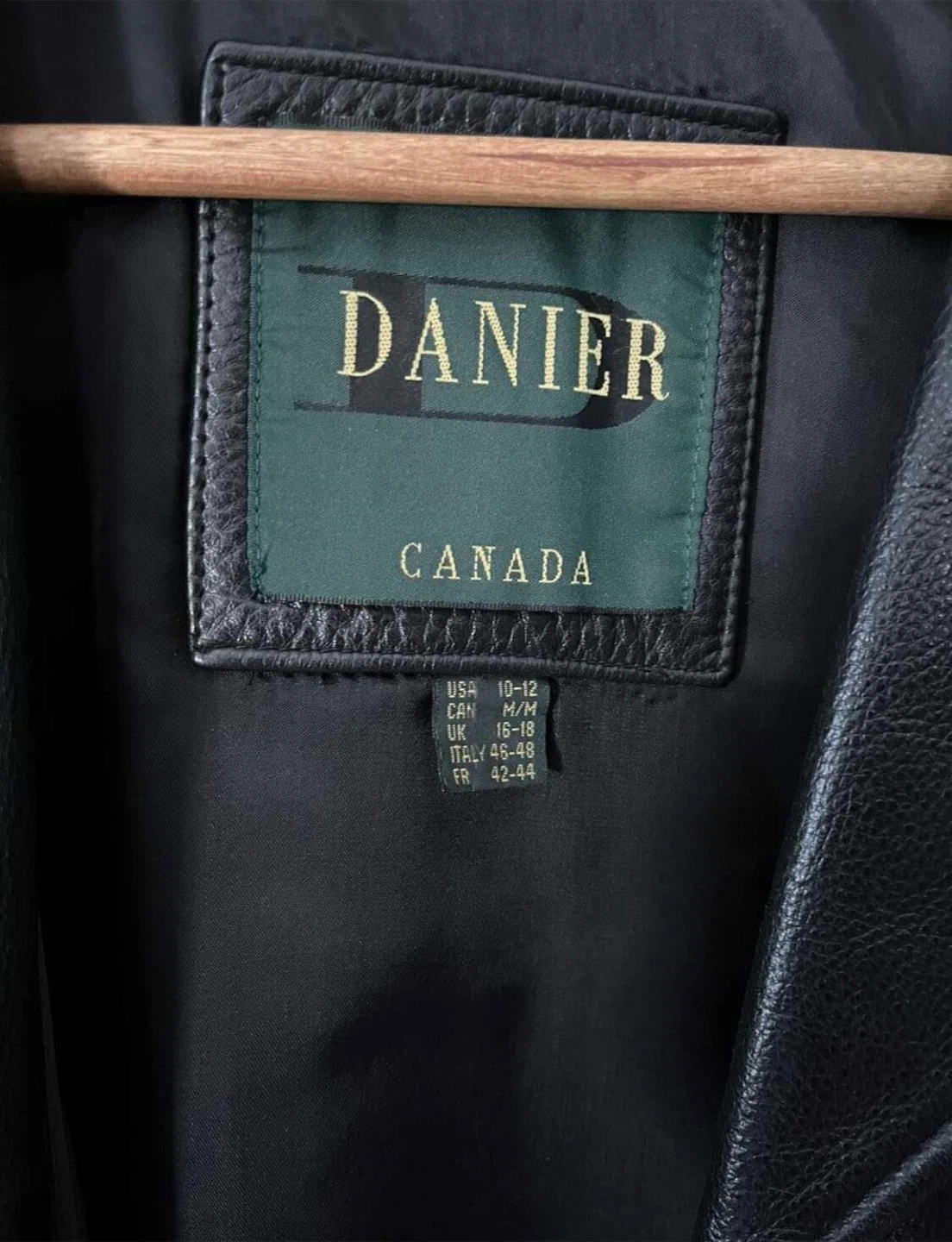 Danier Leather Jacket - M/M (Canada)