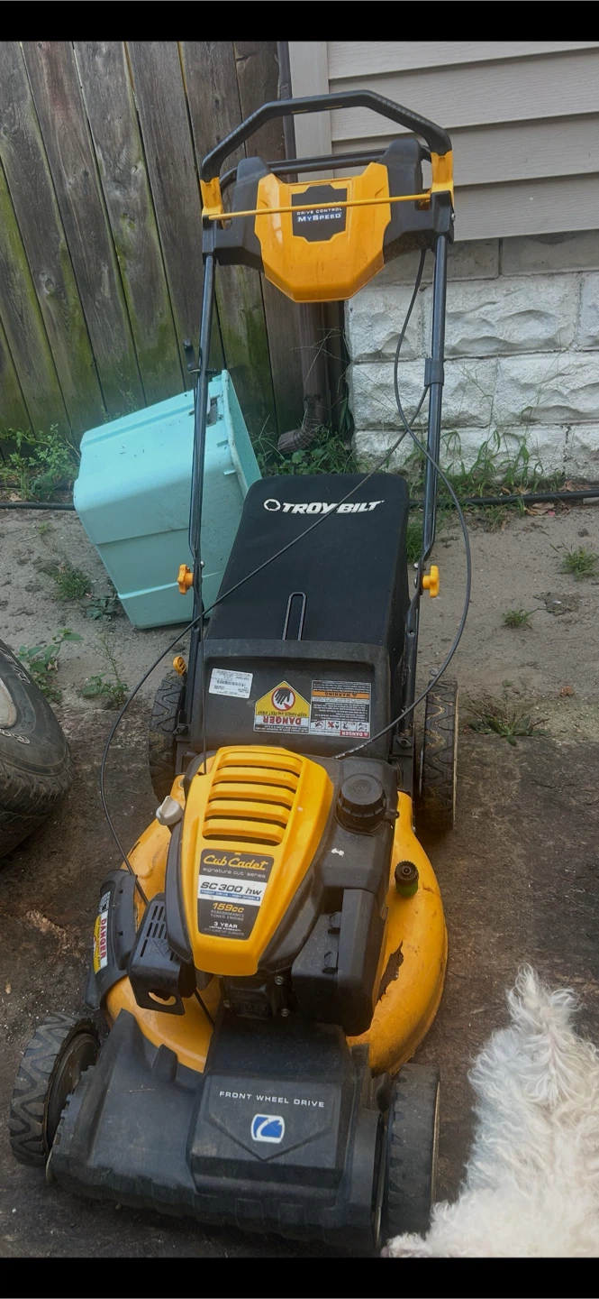 Troy-Bilt Self-Propelled Lawnmower - photo 2