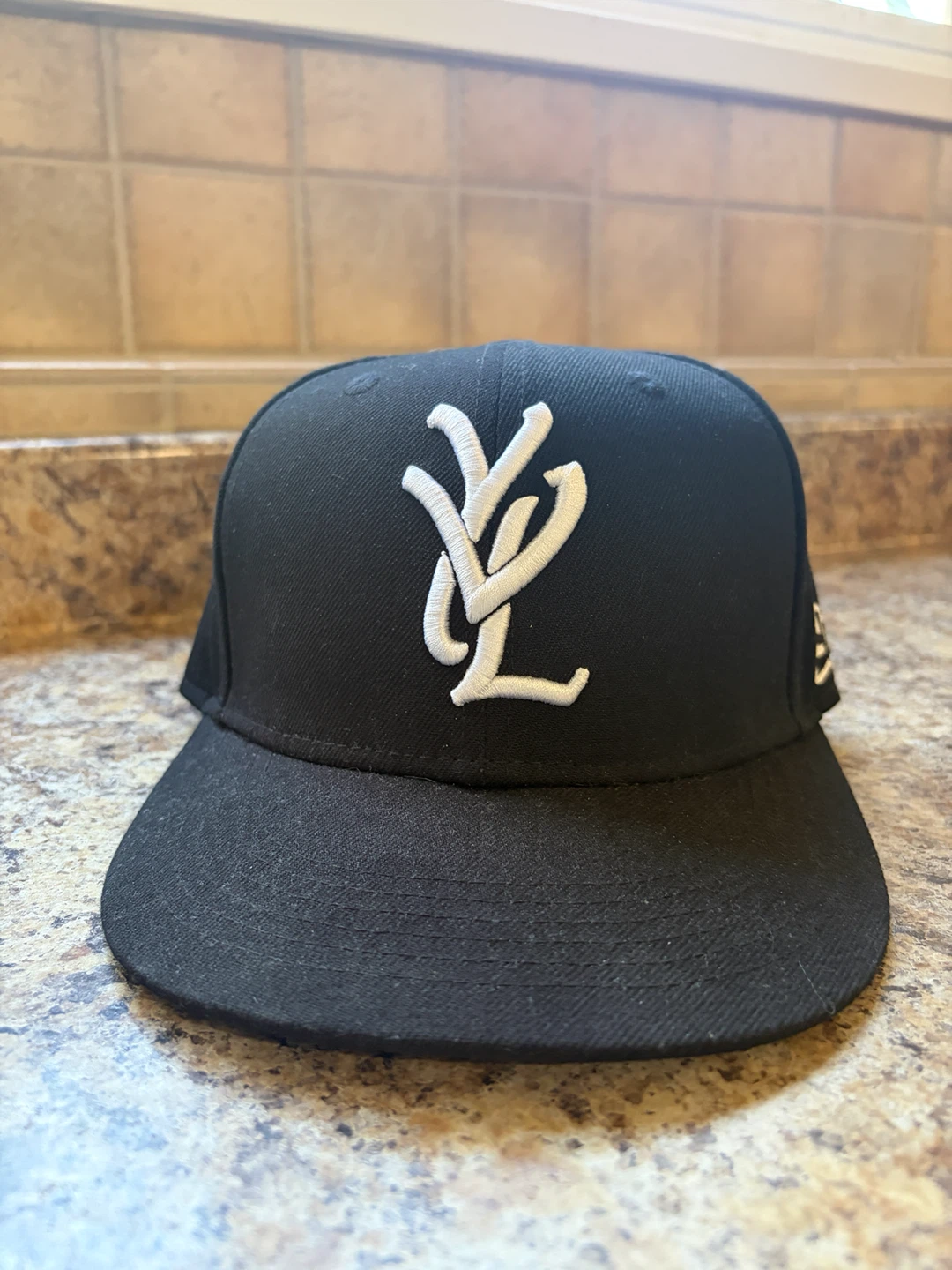 New Era Black Fitted Hat - photo 2