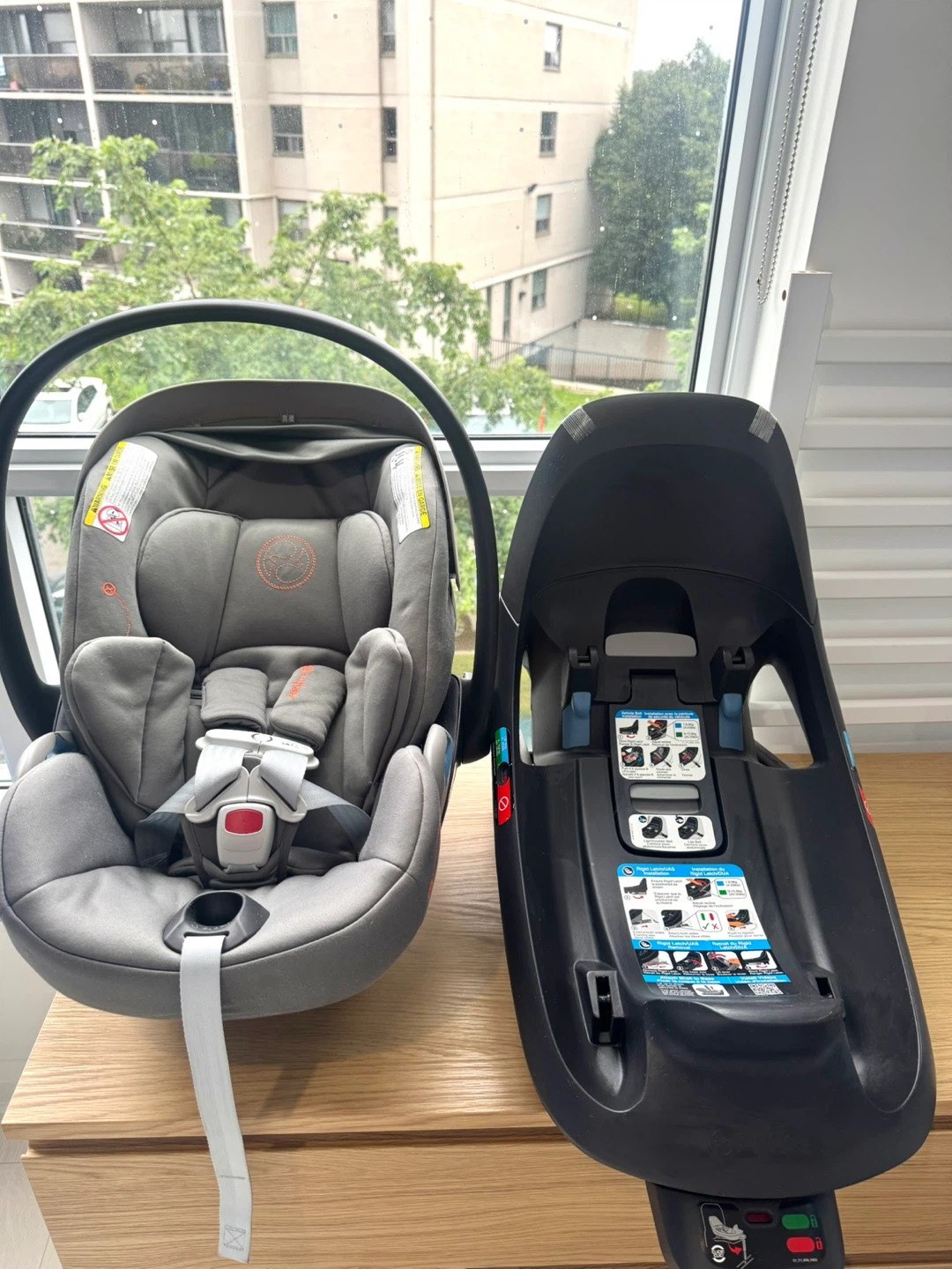 CYBEX Cloud G Lux Car Seat + Load Leg Base & Stroller Adapters