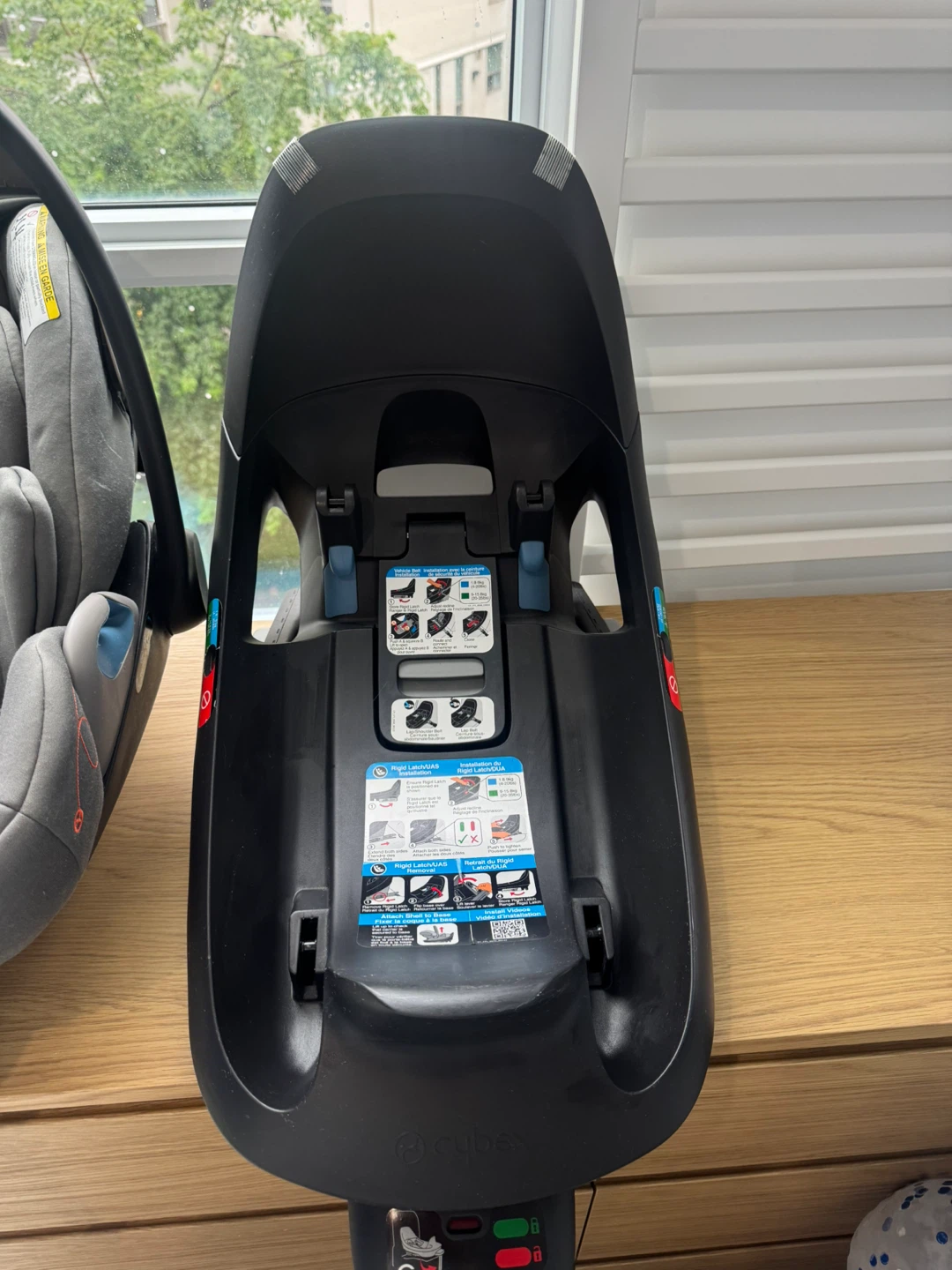 CYBEX Cloud G Lux Car Seat + Load Leg Base & Stroller Adapters - photo 3