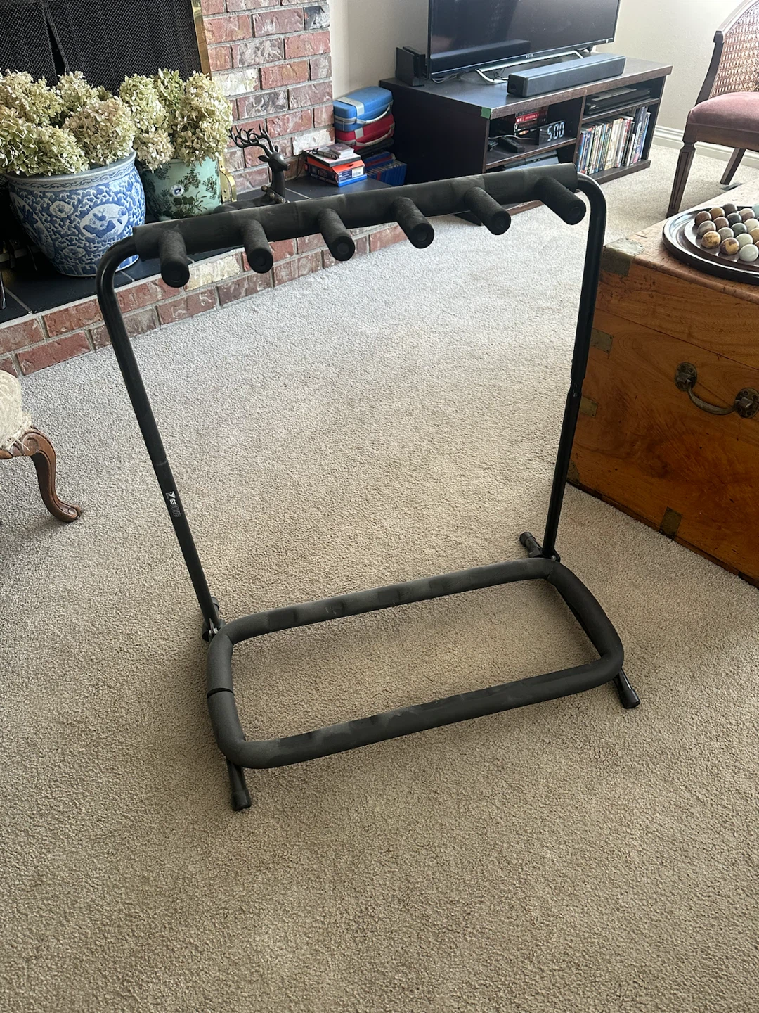 5-Guitar Stand