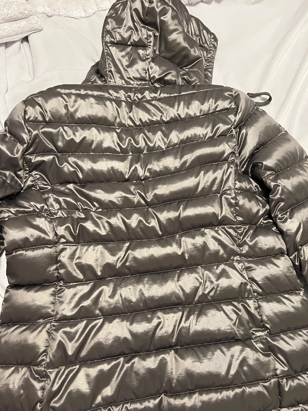 Women’s Andrew Marc Lightweight Down Jacket - photo 2