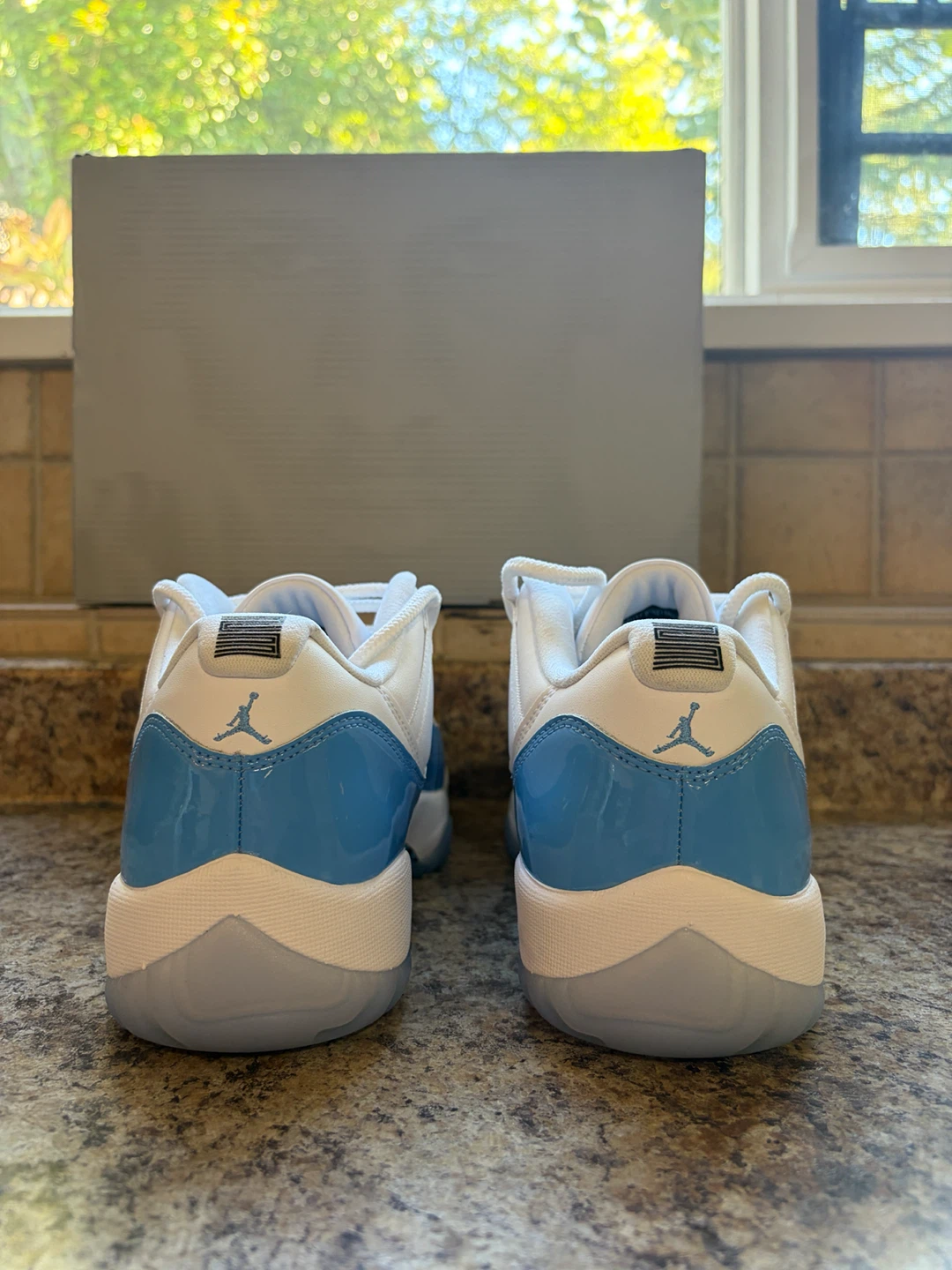Air Jordan 11 Retro Low "UNC" "University Blue" - photo 2