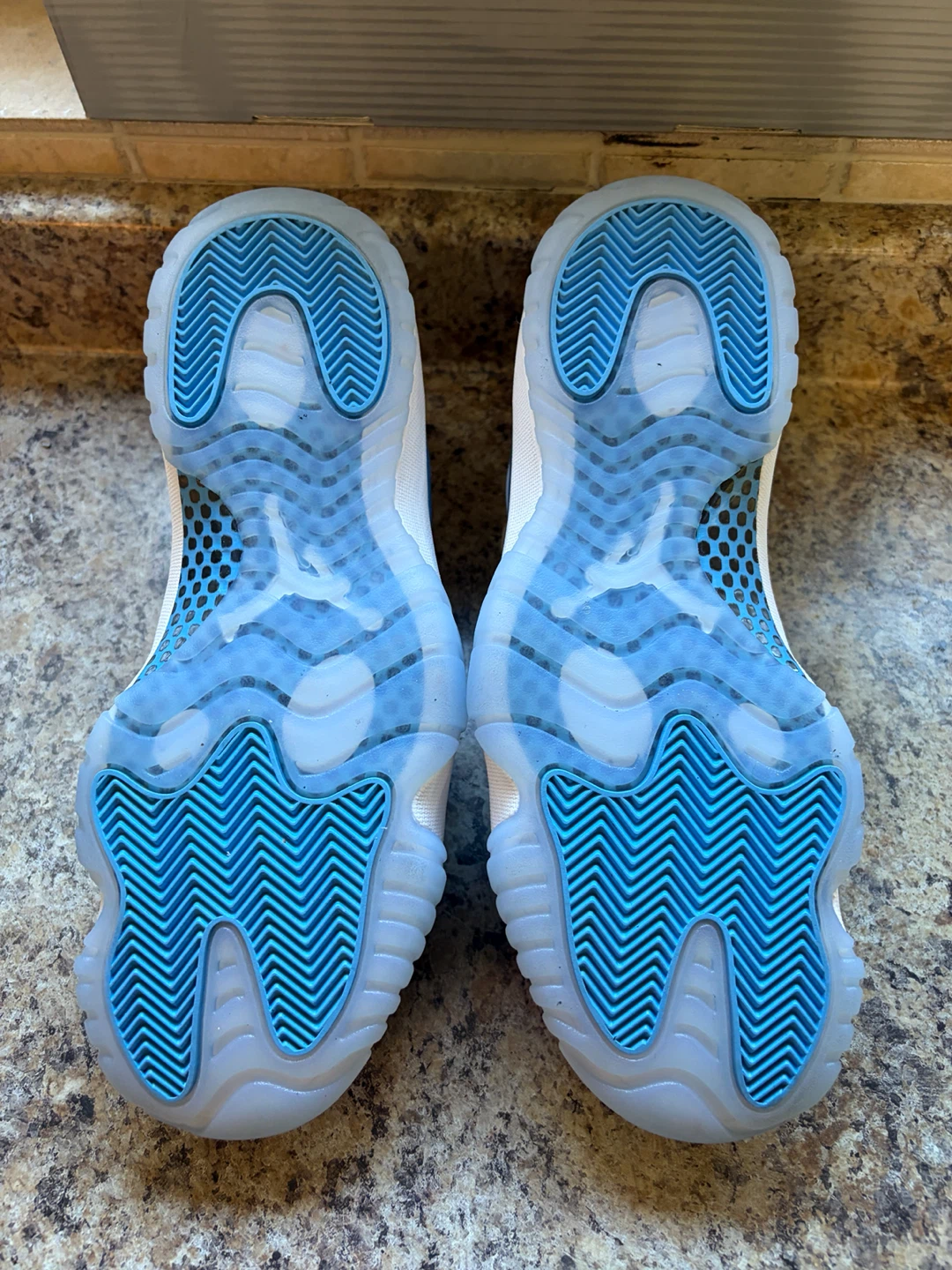 Air Jordan 11 Retro Low "UNC" "University Blue" - photo 5