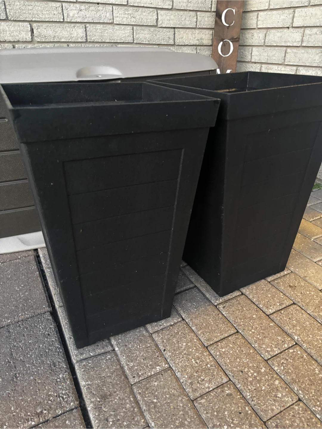 Set of Two Tall Black Planters - photo 3