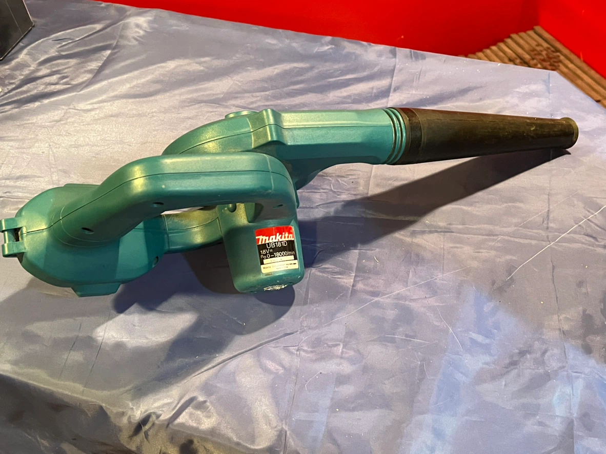 Makita UB181D Cordless Blower - photo 2