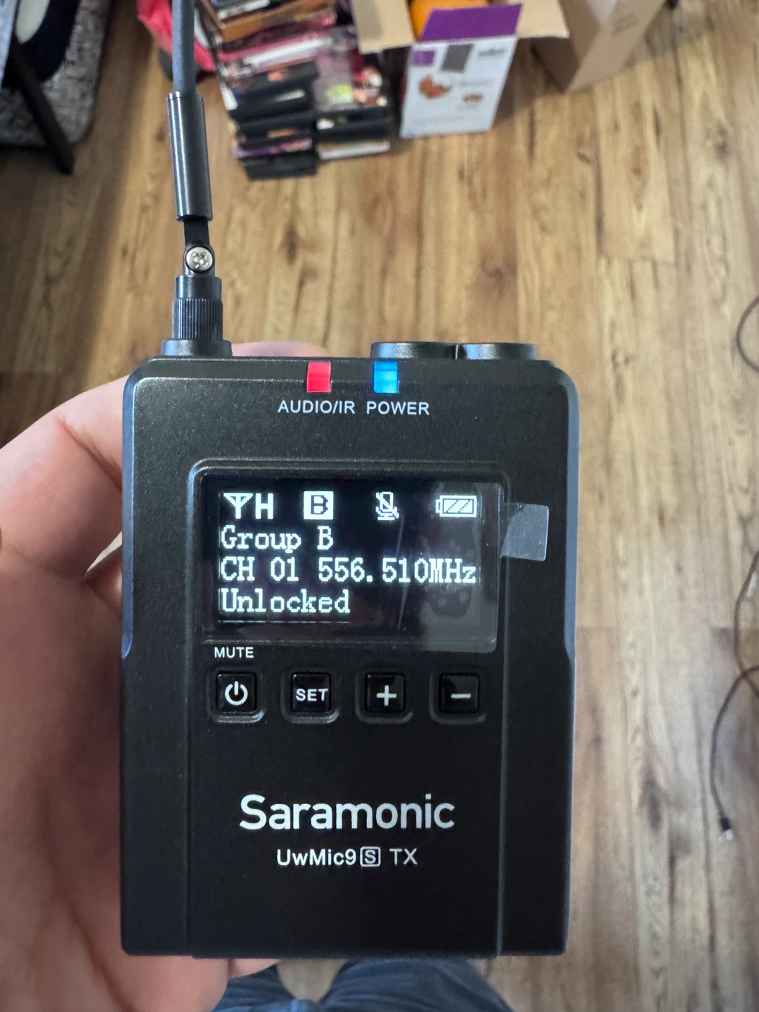 Saramonic Wireless Microphone & Audio Recorder Kit - Like New - photo 5