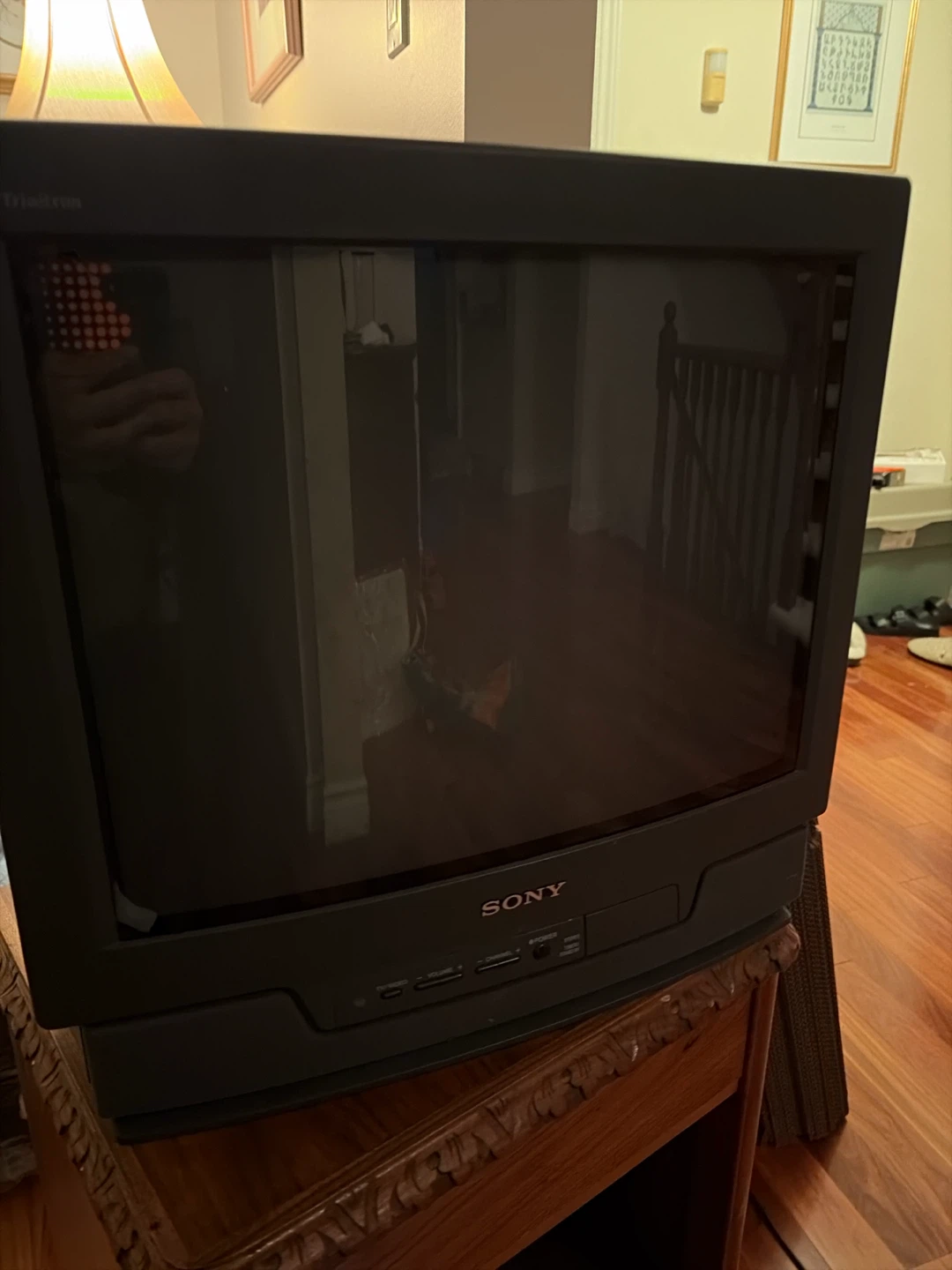 Sony Trinitron Color TV KV-20TS29